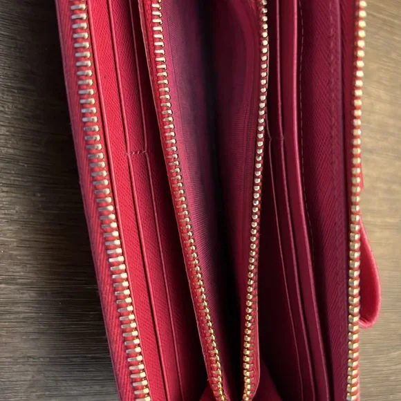 Authentic Pink Prada 3/4 zip wallet with bow! - Picture 8 of 12